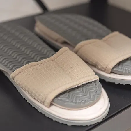 Residenz Unter Den Linden Falke