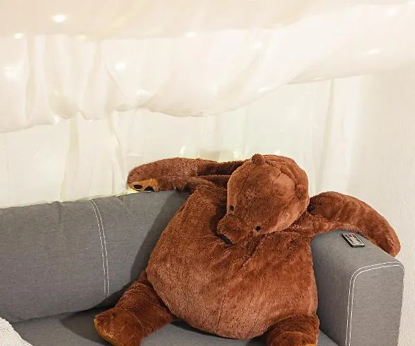 Residenz Unter Den Linden Falke